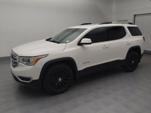 Used 2018 GMC Acadia SLT image 2