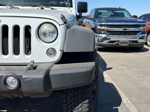 Used 2014 Jeep Wrangler Sport w/ Quick Order Package 23S AWD/4WD image 8