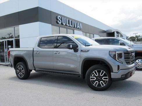 Used 2024 GMC Sierra 1500 AT4 w/ AT4 Premium Package image 2