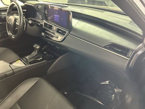 Used 2025 Lexus ES 300h w/ Premium Package FWD image 27
