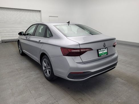 Used 2024 Volkswagen Jetta SE image 5