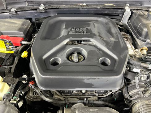 Used 2023 Jeep Wrangler Sport image 27