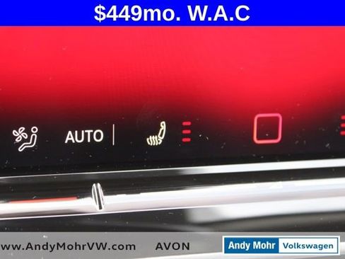 Used 2025 Volkswagen Tiguan SE AWD/4WD image 37