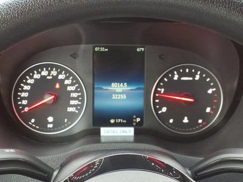 Used 2025 Mercedes-Benz Sprinter 2500 image 11