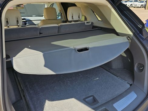 Used 2017 Cadillac XT5 Luxury w/ Driver Awareness Package image 19