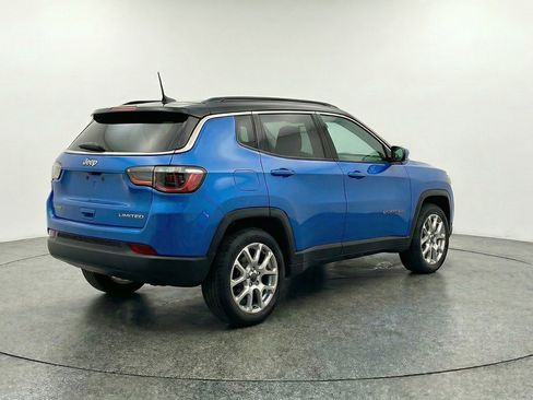 Used 2025 Jeep Compass Limited image 9