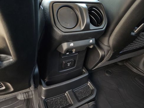 New 2026 Jeep Wrangler Unlimited Rubicon AWD/4WD image 11