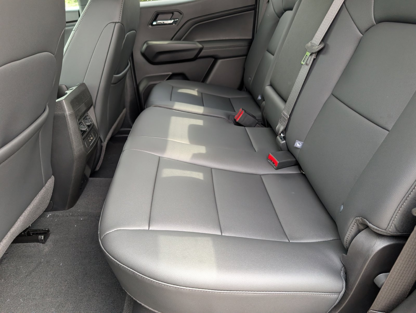 New 2026 Chevrolet Colorado LT w/ LT Convenience Package AWD/4WD image 8