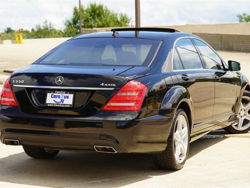 Used 2010 Mercedes-Benz S 550 4MATIC image 5