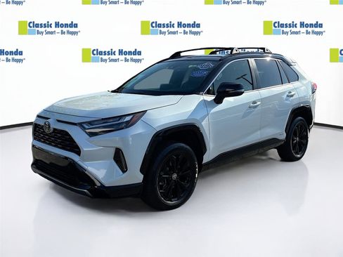 Used 2025 Toyota RAV4 XSE image 3