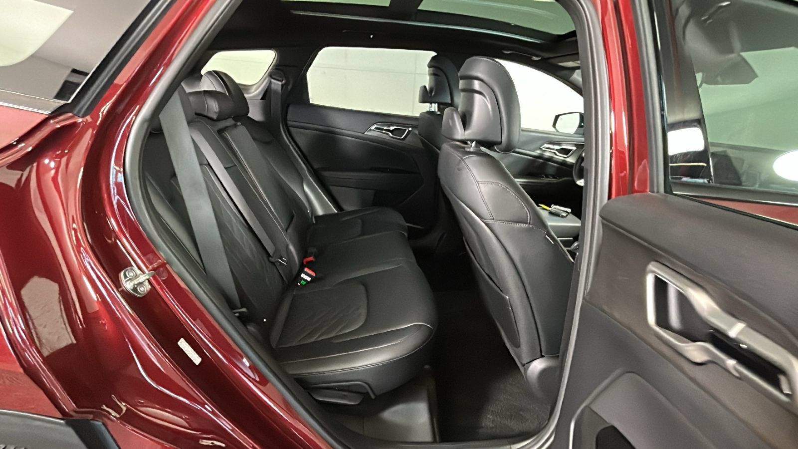 Used 2024 Kia Sportage X-Line w/ X-Line Premium Package AWD/4WD image 34