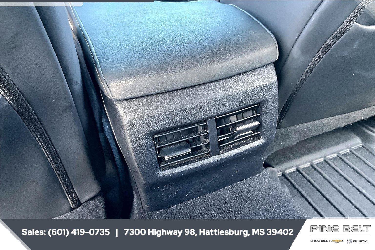 Used 2016 Lexus IS 200t RWD image 24