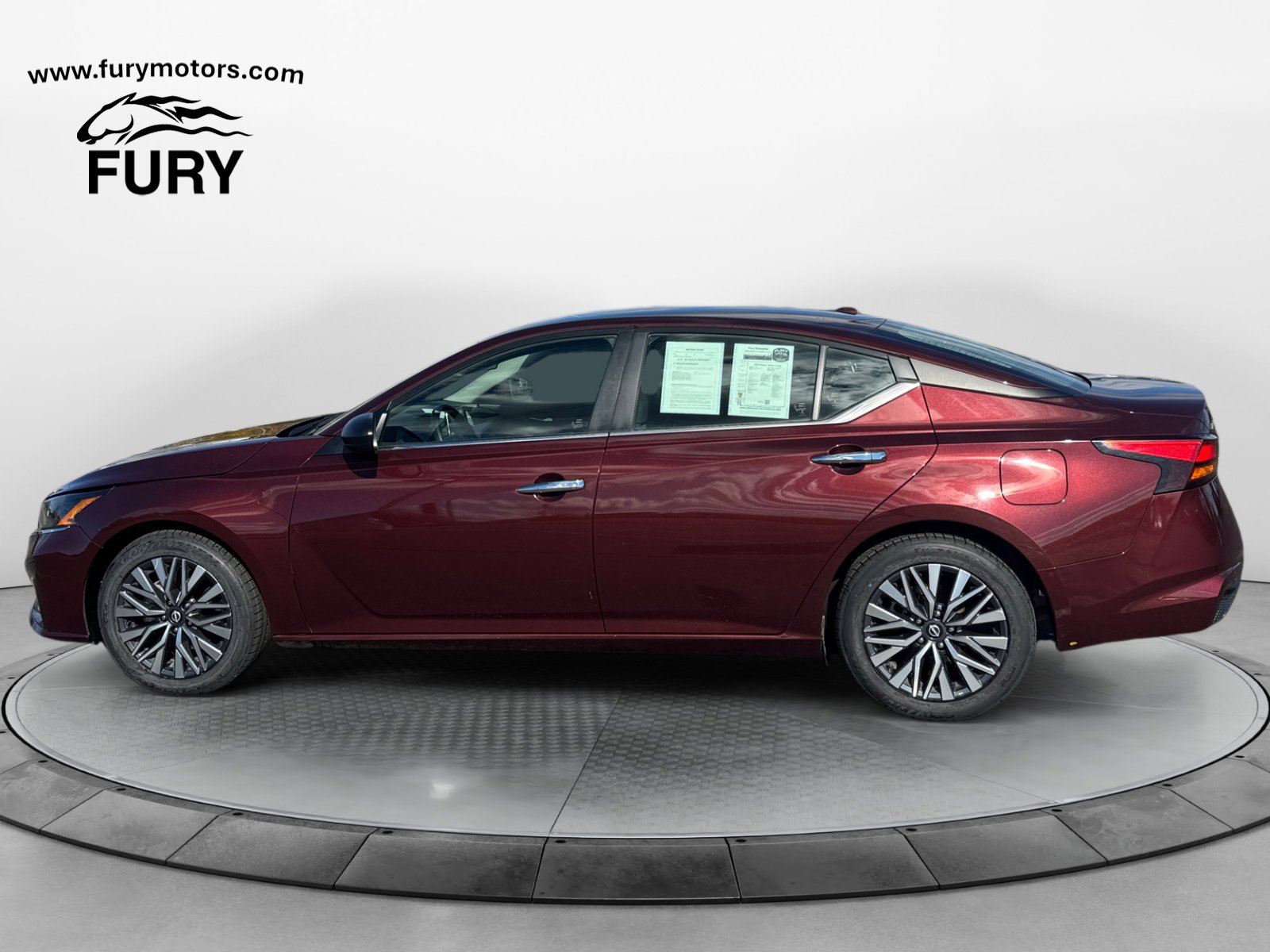 Used 2025 Nissan Altima 2.5 SV FWD image 7
