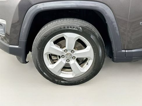 Used 2018 Jeep Compass Latitude w/ Cold Weather Group AWD/4WD image 36