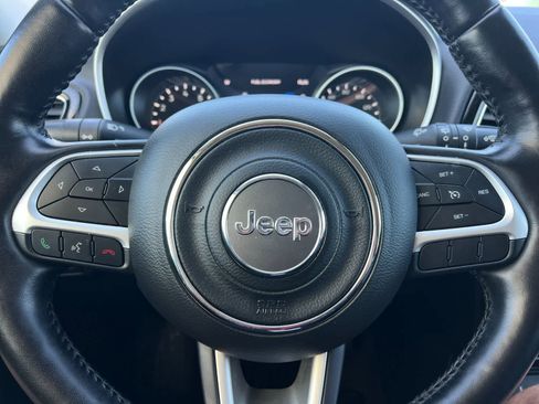 Used 2021 Jeep Compass Latitude FWD image 24