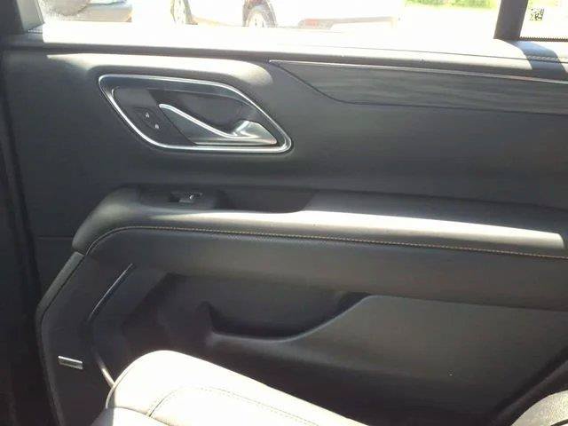 Used 2024 GMC Yukon SLT AWD/4WD image 27