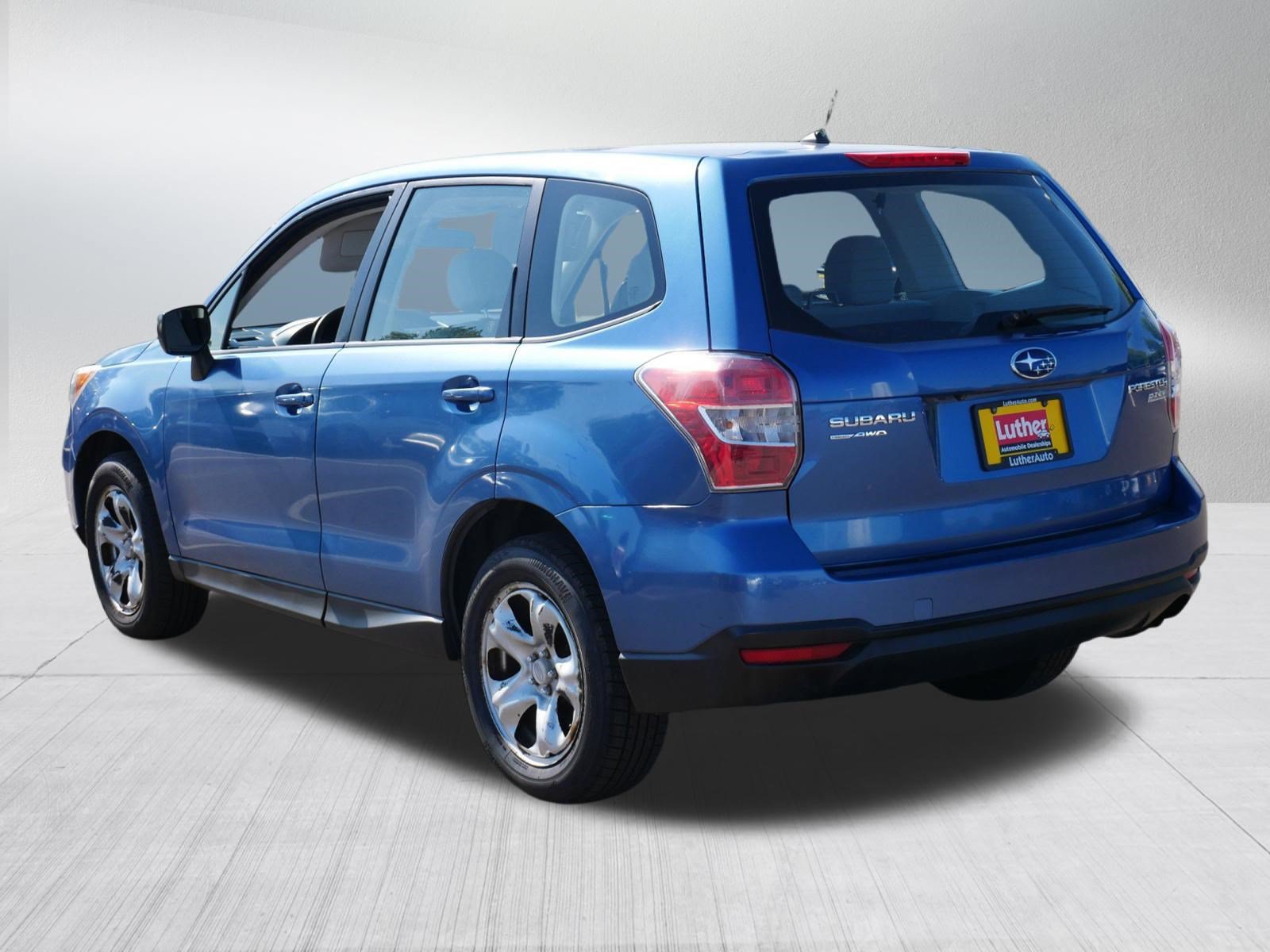 Used 2015 Subaru Forester 2.5i AWD/4WD image 5