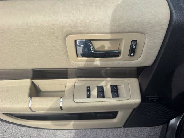 Used 2019 Ford Flex SEL w/ Equipment Group 202A FWD image 11