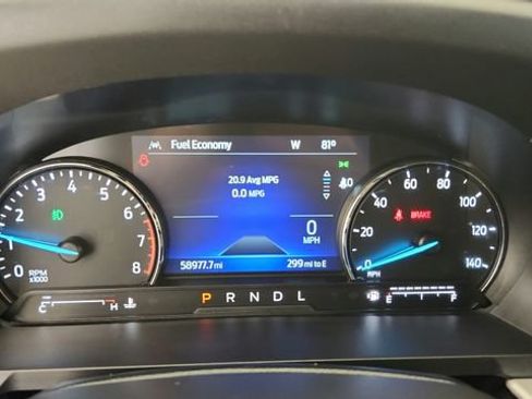 Used 2023 Ford Explorer XLT w/ Equipment Group 202A AWD/4WD image 13