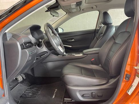 Certified 2025 Nissan Sentra SR w/ SR Premium Package FWD image 10