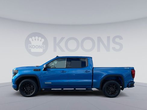 Used 2024 GMC Sierra 1500 Elevation image 2