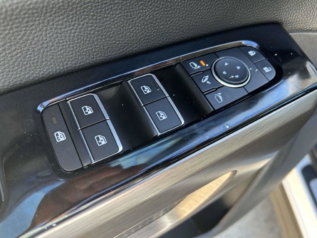 Used 2025 Nissan Pathfinder Platinum w/ Cargo Package FWD image 13