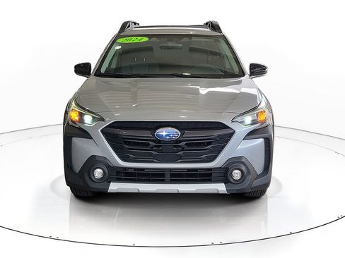 Used 2024 Subaru Outback Limited AWD/4WD image 2