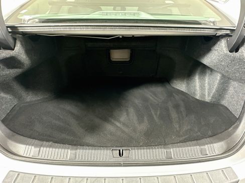 Used 2013 Toyota Avalon Limited w/ Technology Pkg FWD image 30