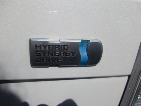 Used 2010 Toyota Prius Five w/ Advanced Technology Pkg FWD image 8