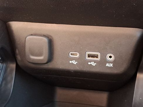 Certified 2021 Chevrolet TrailBlazer LT w/ Convenience Package FWD image 26