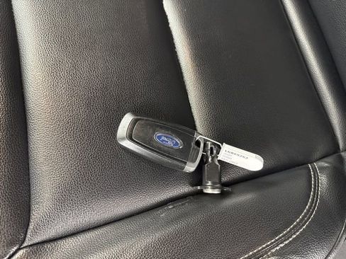 Used 2020 Ford Explorer XLT w/ Equipment Group 202A image 28