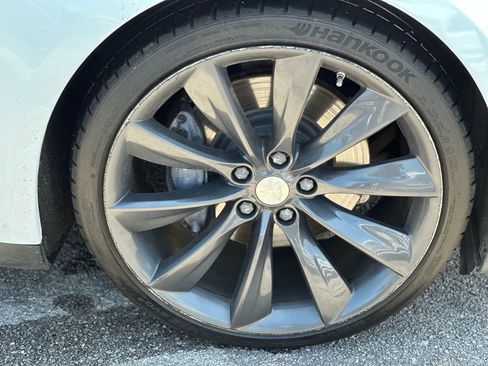 Used 2014 Tesla Model S image 28