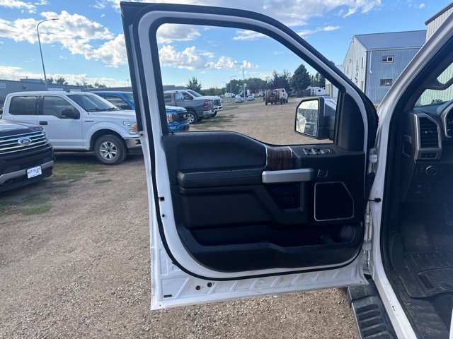 Used 2018 Ford F150 Lariat w/ Equipment Group 502A Luxury AWD/4WD image 20