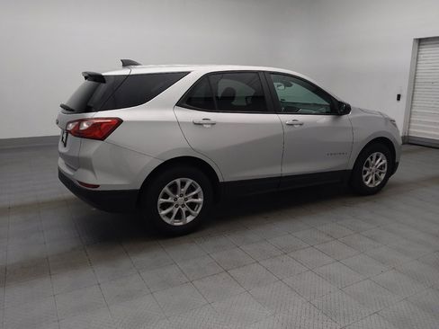 Used 2020 Chevrolet Equinox LS w/ LS Convenience Package FWD image 10