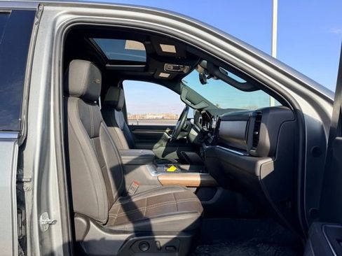 Certified 2025 Chevrolet Silverado 3500 High Country w/ Technology Package image 11