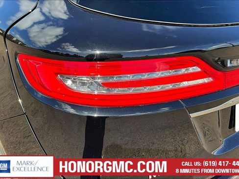 Used 2019 Lincoln MKC Reserve w/ MKC Technology Package FWD image 23