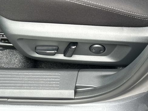 New 2026 Nissan Rogue SV AWD/4WD image 16
