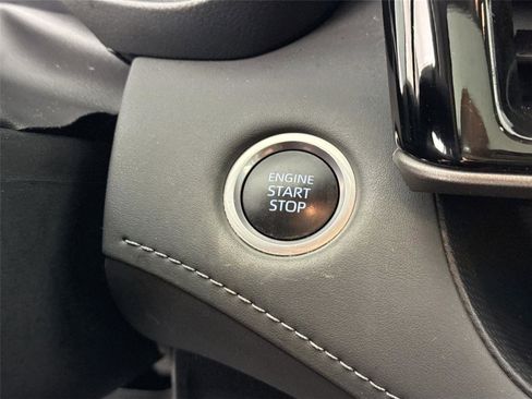 Certified 2024 Toyota Highlander XLE image 20