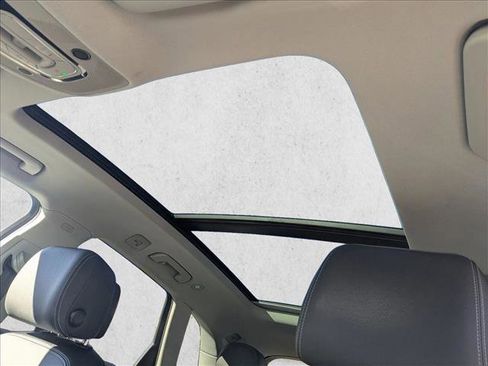 Used 2022 Audi Q5 2.0T Premium Plus image 17