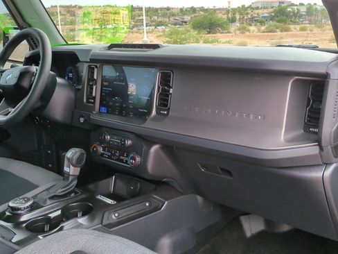Used 2025 Ford Bronco 2-Door w/ Sasquatch Package AWD/4WD image 32