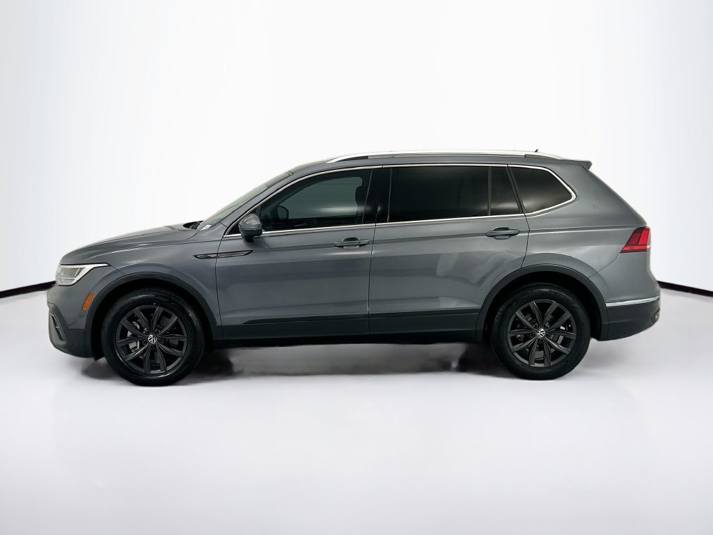 Used 2024 Volkswagen Tiguan SE FWD image 8
