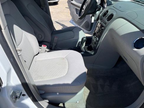 Used 2011 Chevrolet HHR LS image 7