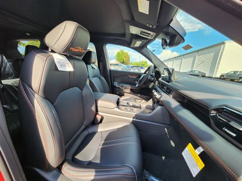 New 2025 Honda Pilot TrailSport image 5