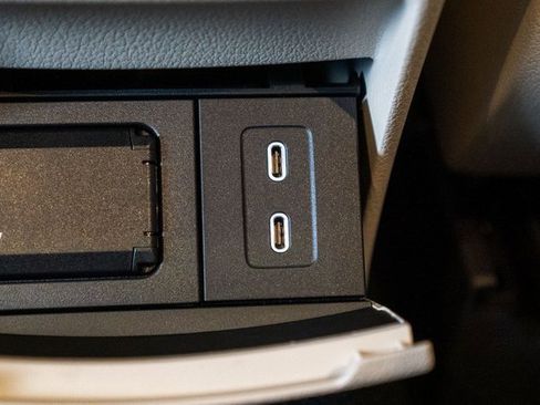 New 2026 Mercedes-Benz GLB 250 4MATIC image 30