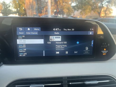 Used 2021 Hyundai Palisade Limited image 11