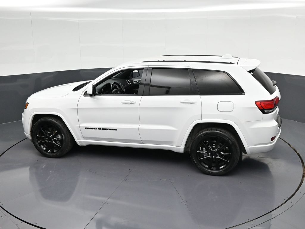 Used 2021 Jeep Grand Cherokee Laredo X RWD image 27