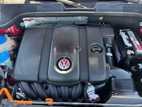 Used 2012 Volkswagen Beetle 2.5 FWD image 20