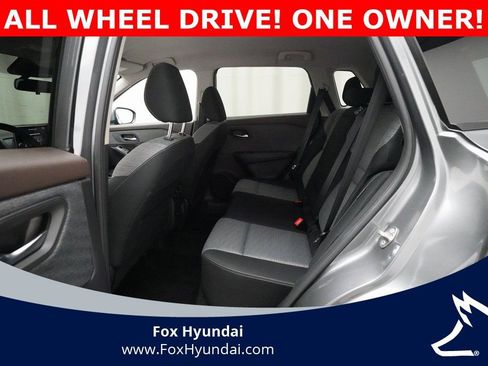 Used 2021 Nissan Rogue SV image 15