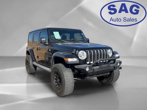Used 2019 Jeep Wrangler Unlimited Sahara w/ Safety Group AWD/4WD image 2