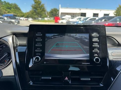 Used 2022 Toyota Camry SE FWD image 21